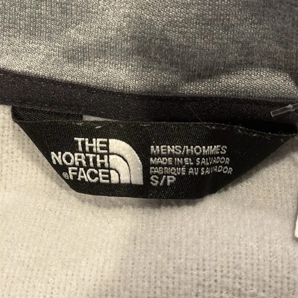 The North Face Men’s Small Gray Half Zip Pocket Pullover Light Jacket - Picture 5 of 6